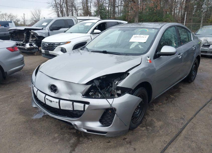 Photo 6 of 2013 Mazda Mazda3 I SPORT (VIN JM1BL1UPXD1756125)