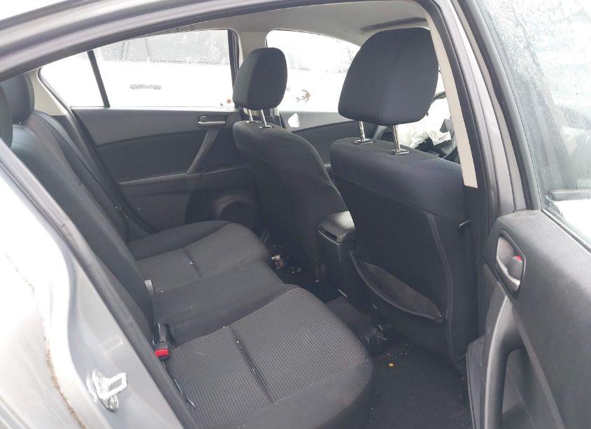 Photo 8 of 2013 Mazda Mazda3 I SPORT (VIN JM1BL1UPXD1756125)