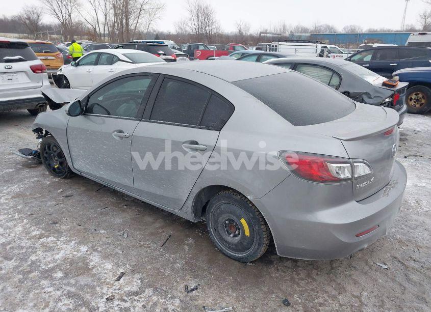 Photo 3 of 2012 Mazda Mazda3 S TOURING (VIN JM1BL1V6XC1508784)