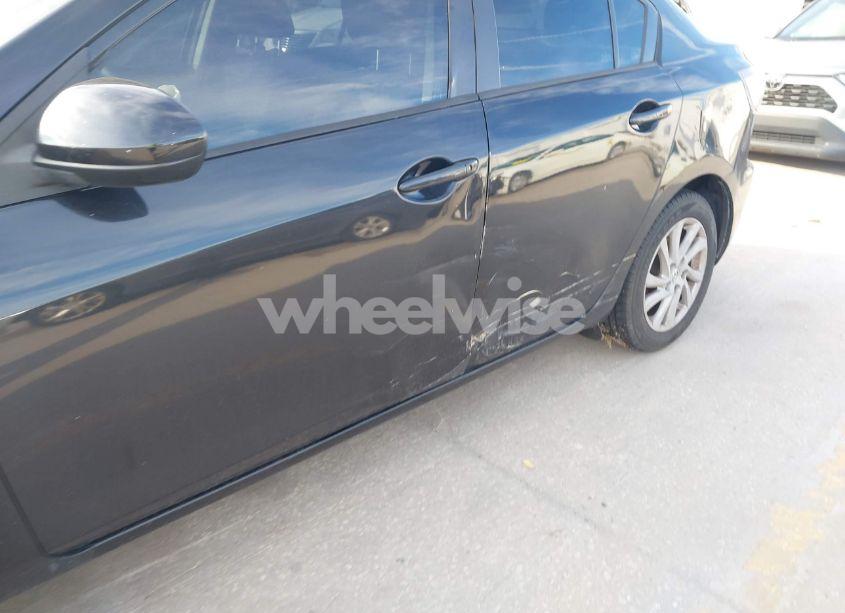 Photo 6 of 2012 Mazda Mazda3 I TOURING (VIN JM1BL1V70C1633656)