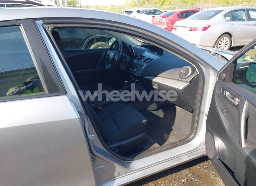Photo 5 of 2012 Mazda Mazda3 I TOURING (VIN JM1BL1V71C1562466)