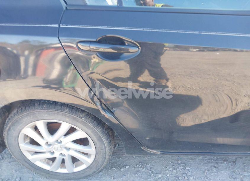 Photo 6 of 2012 Mazda Mazda3 I TOURING (VIN JM1BL1V71C1701088)