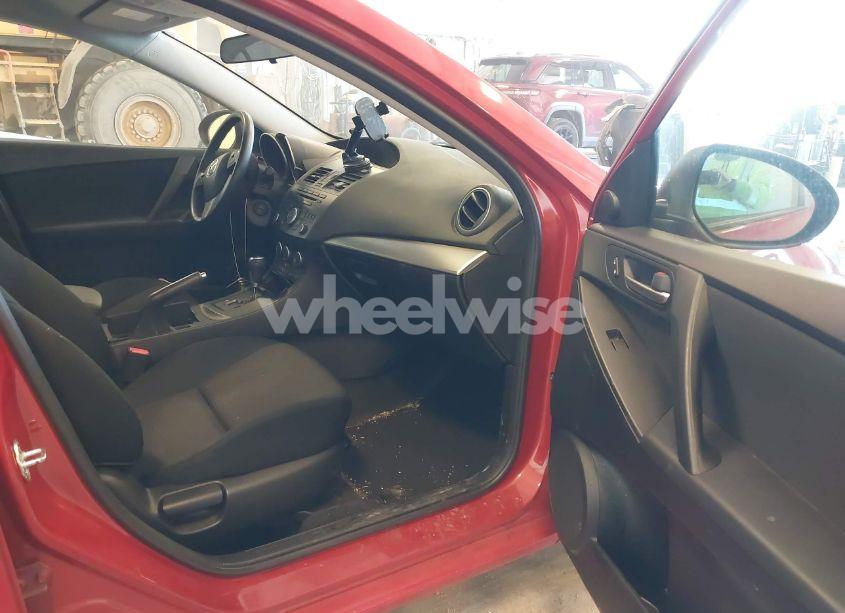 Photo 5 of 2013 Mazda Mazda3 I TOURING (VIN JM1BL1V71D1806487)