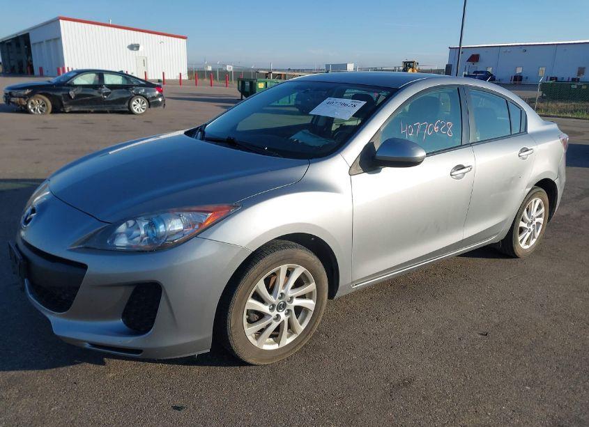 Photo 2 of 2013 Mazda Mazda3 I TOURING (VIN JM1BL1V73D1818303)