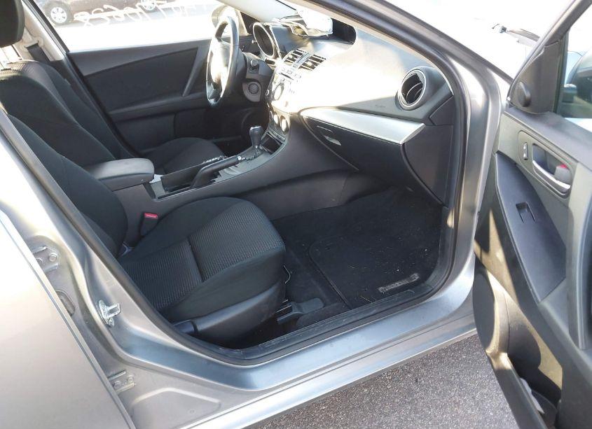 Photo 5 of 2013 Mazda Mazda3 I TOURING (VIN JM1BL1V73D1818303)