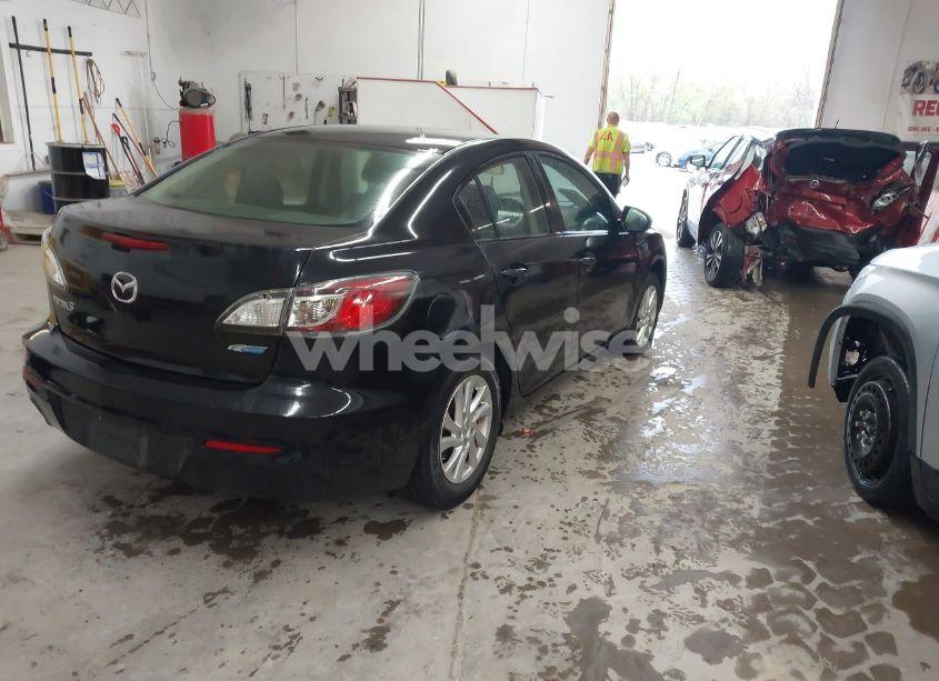 Photo 4 of 2012 Mazda Mazda3 I TOURING (VIN JM1BL1V74C1682455)