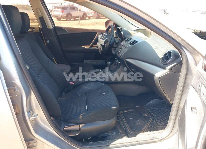 Photo 5 of 2012 Mazda Mazda3 I TOURING (VIN JM1BL1V75C1581490)