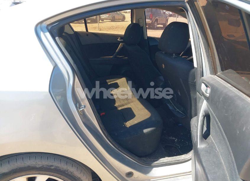 Photo 8 of 2012 Mazda Mazda3 I TOURING (VIN JM1BL1V75C1581490)