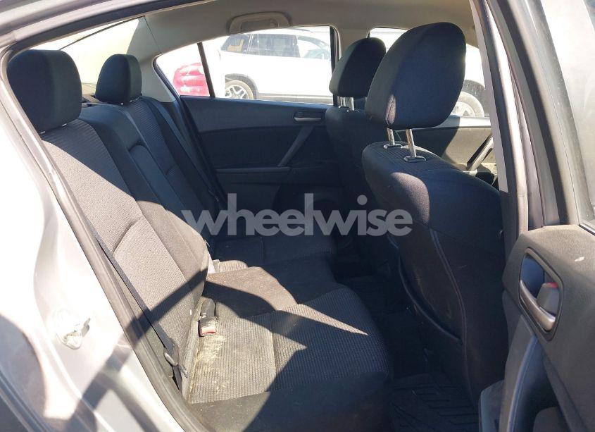 Photo 8 of 2013 Mazda Mazda3 I TOURING (VIN JM1BL1V75D1718008)