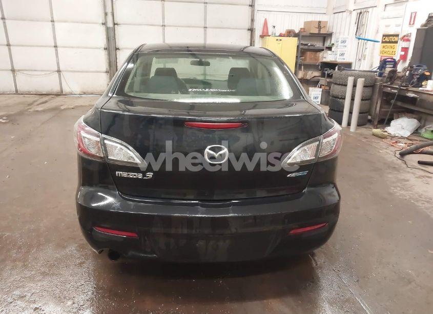 Photo 16 of 2013 Mazda Mazda3 I TOURING (VIN JM1BL1V75D1758010)