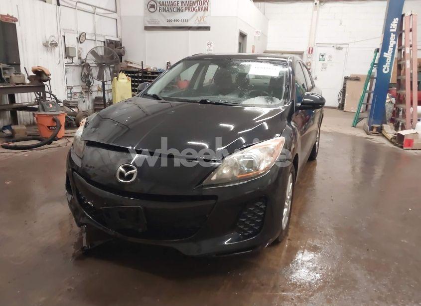 Photo 2 of 2013 Mazda Mazda3 I TOURING (VIN JM1BL1V75D1758010)