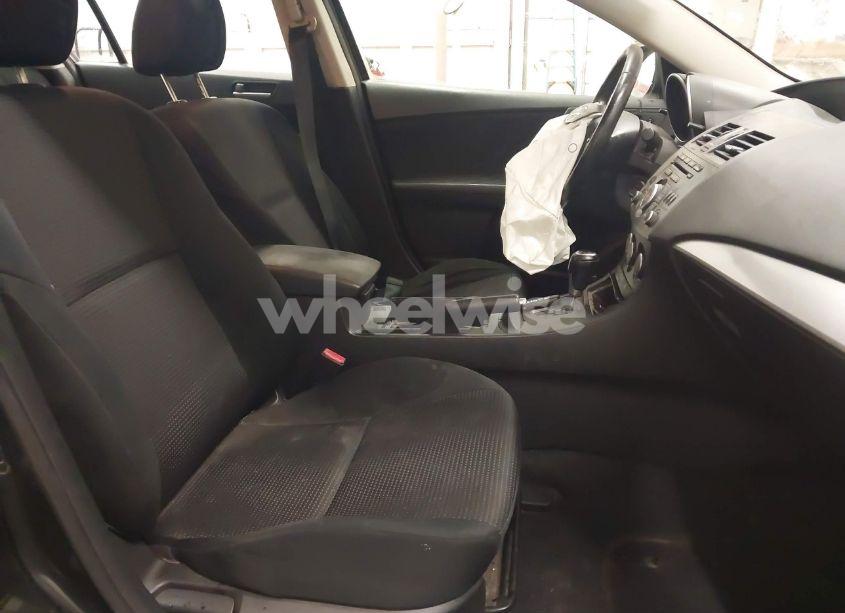 Photo 5 of 2013 Mazda Mazda3 I TOURING (VIN JM1BL1V75D1758010)