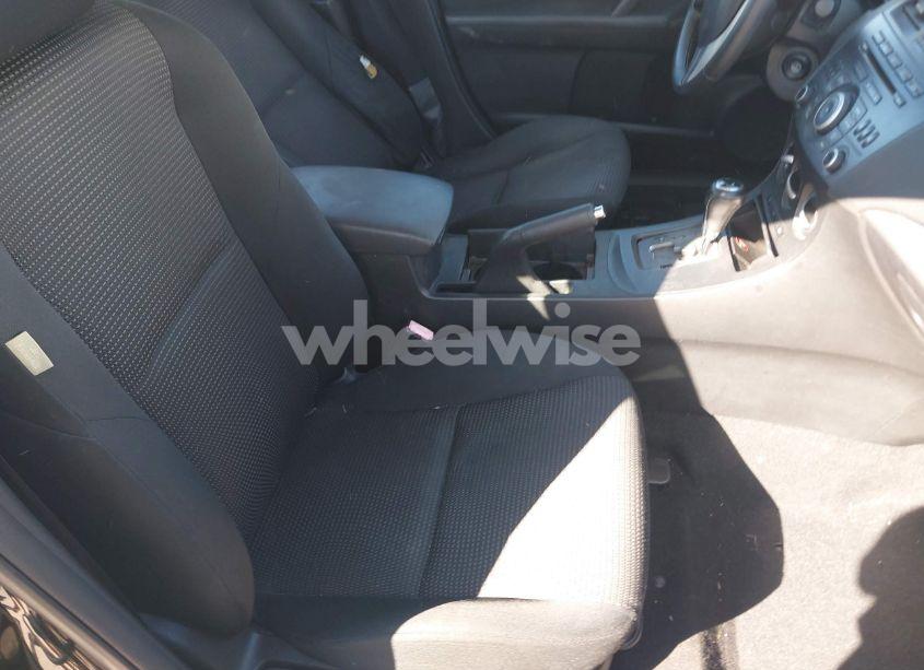 Photo 5 of 2012 Mazda Mazda3 I TOURING (VIN JM1BL1V76C1665785)