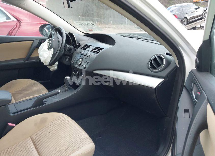 Photo 5 of 2012 Mazda Mazda3 I TOURING (VIN JM1BL1V76C1681565)