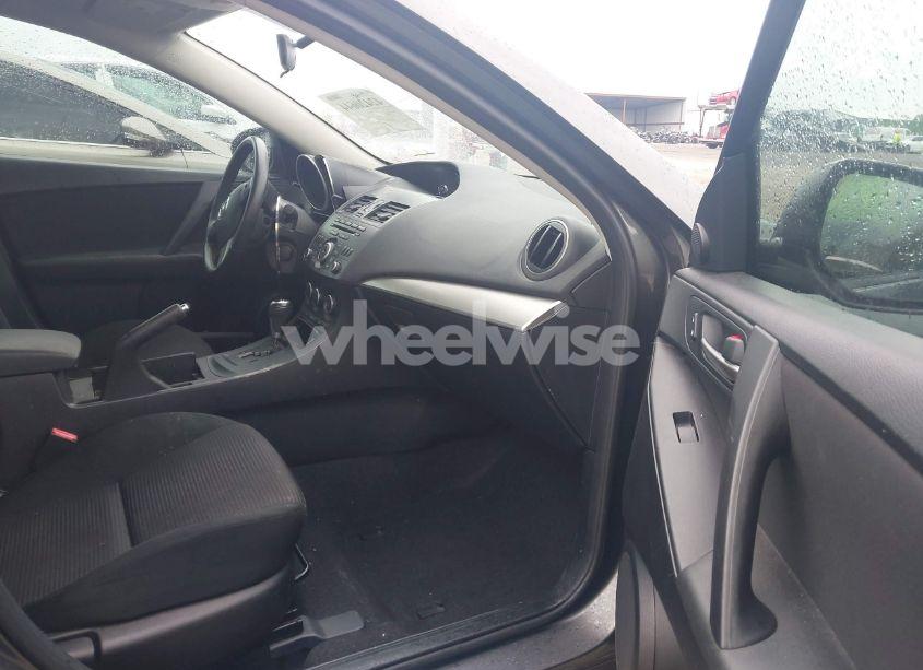 Photo 5 of 2013 Mazda Mazda3 I TOURING (VIN JM1BL1V76D1790397)