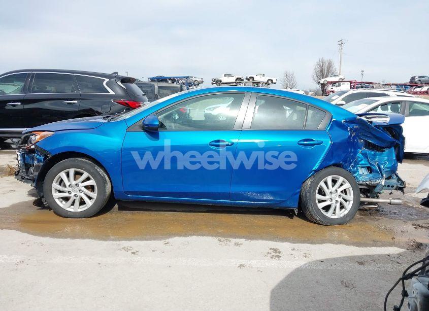 Photo 15 of 2012 Mazda Mazda3 I TOURING (VIN JM1BL1V77C1577084)