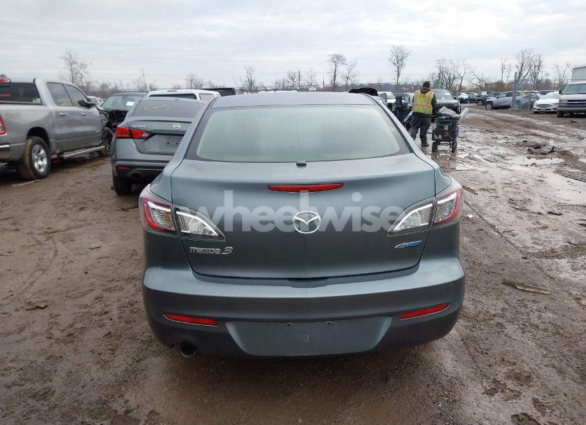 Photo 16 of 2012 Mazda Mazda3 I TOURING (VIN JM1BL1V77C1650437)