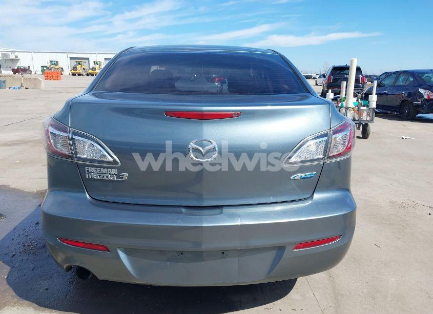 Photo 16 of 2013 Mazda Mazda3 I TOURING (VIN JM1BL1V77D1743024)