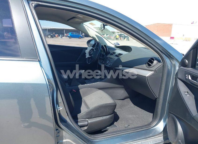 Photo 5 of 2013 Mazda Mazda3 I TOURING (VIN JM1BL1V77D1743024)