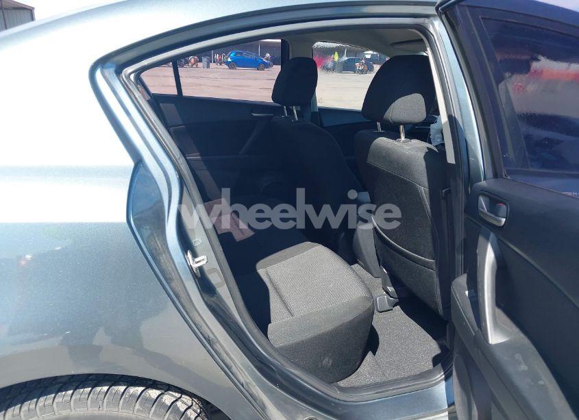 Photo 8 of 2013 Mazda Mazda3 I TOURING (VIN JM1BL1V77D1743024)