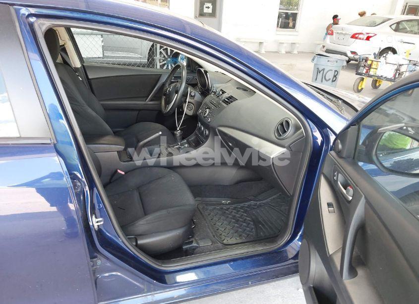 Photo 5 of 2013 Mazda Mazda3 I TOURING (VIN JM1BL1V79D1754154)