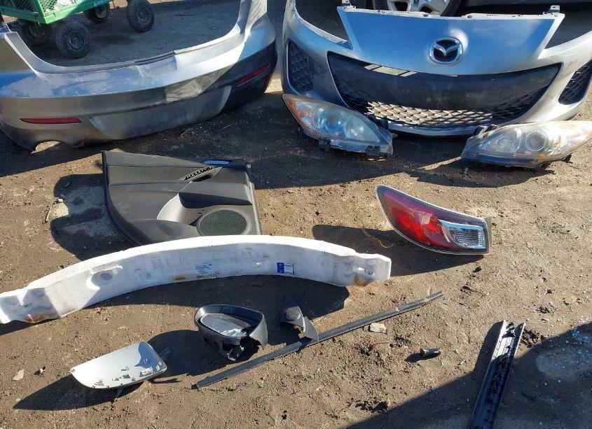 Photo 18 of 2013 Mazda Mazda3 I TOURING (VIN JM1BL1V79D1818645)