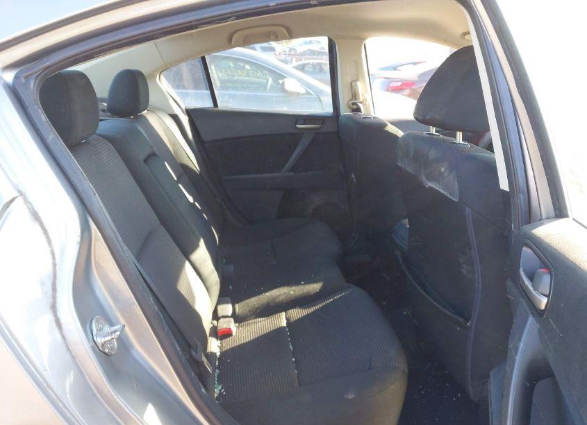 Photo 8 of 2013 Mazda Mazda3 I TOURING (VIN JM1BL1V79D1818645)