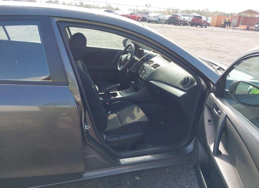 Photo 5 of 2013 Mazda Mazda3 I TOURING (VIN JM1BL1V79D1819486)