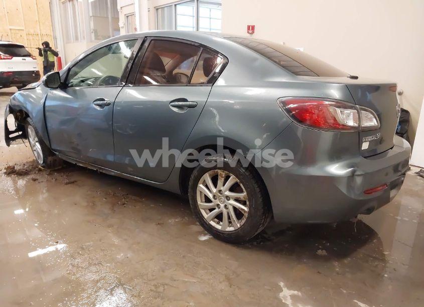 Photo 3 of 2012 Mazda Mazda3 I TOURING (VIN JM1BL1V7XC1676353)