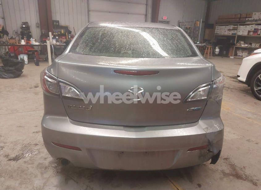 Photo 16 of 2012 Mazda Mazda3 I TOURING (VIN JM1BL1V80C1698077)