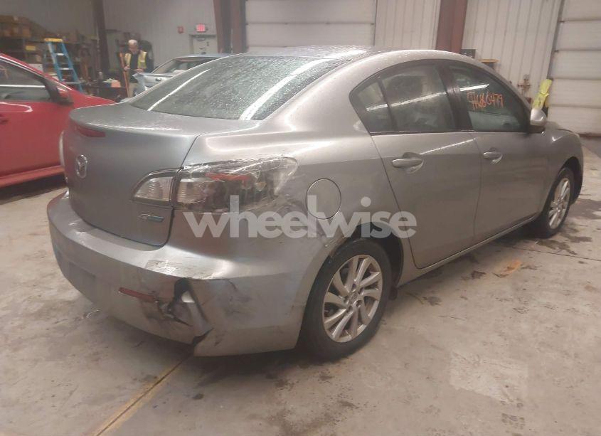 Photo 4 of 2012 Mazda Mazda3 I TOURING (VIN JM1BL1V80C1698077)