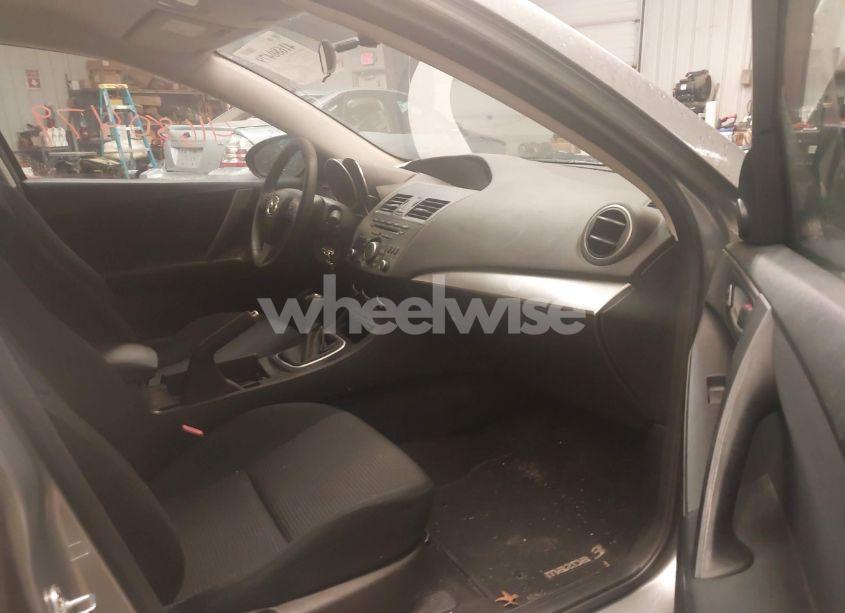 Photo 5 of 2012 Mazda Mazda3 I TOURING (VIN JM1BL1V80C1698077)