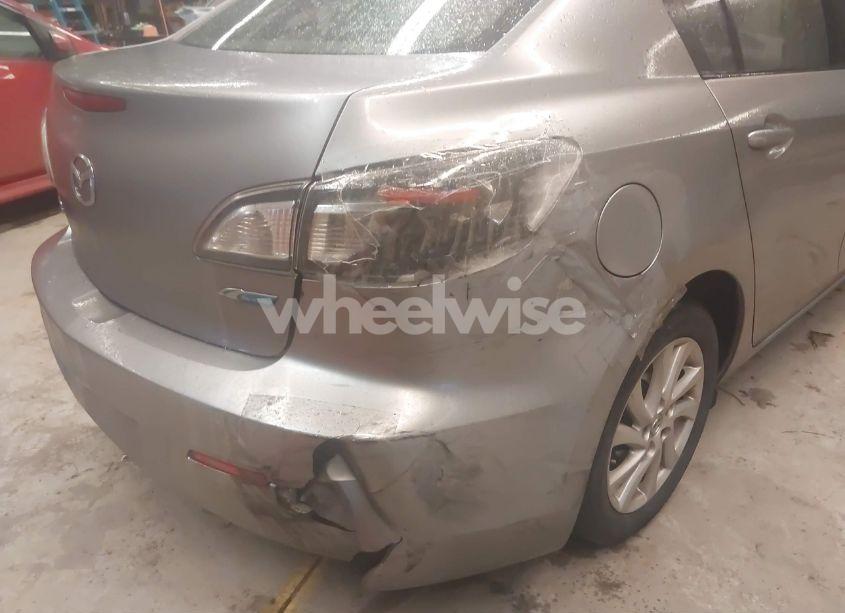 Photo 6 of 2012 Mazda Mazda3 I TOURING (VIN JM1BL1V80C1698077)