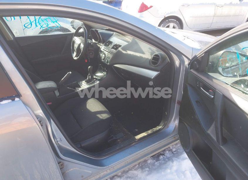 Photo 5 of 2012 Mazda Mazda3 I TOURING (VIN JM1BL1V80C1698502)