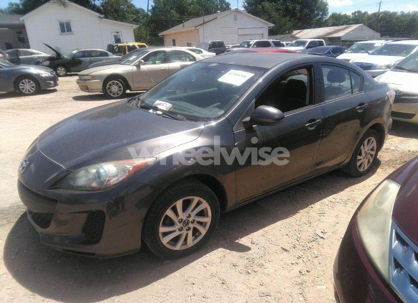 Photo 2 of 2013 Mazda Mazda3 I TOURING (VIN JM1BL1V80D1715722)