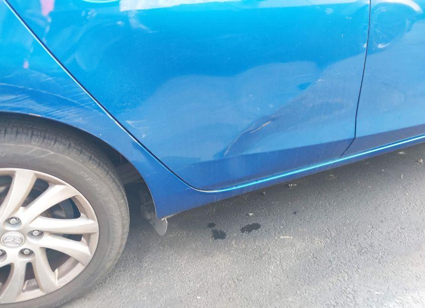 Photo 12 of 2012 Mazda Mazda3 I TOURING (VIN JM1BL1V82C1547211)