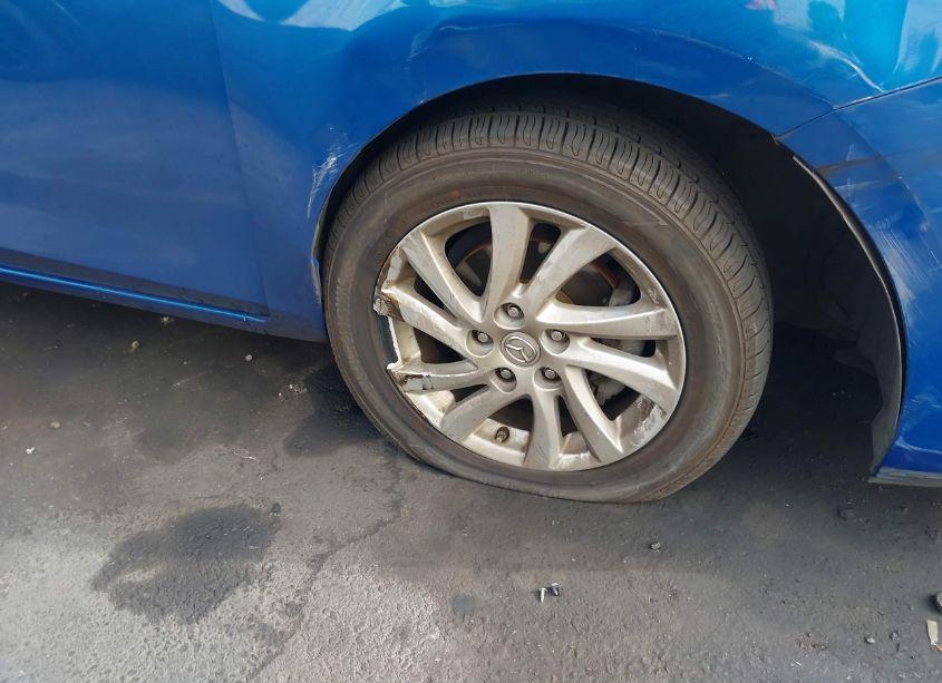 Photo 6 of 2012 Mazda Mazda3 I TOURING (VIN JM1BL1V82C1547211)