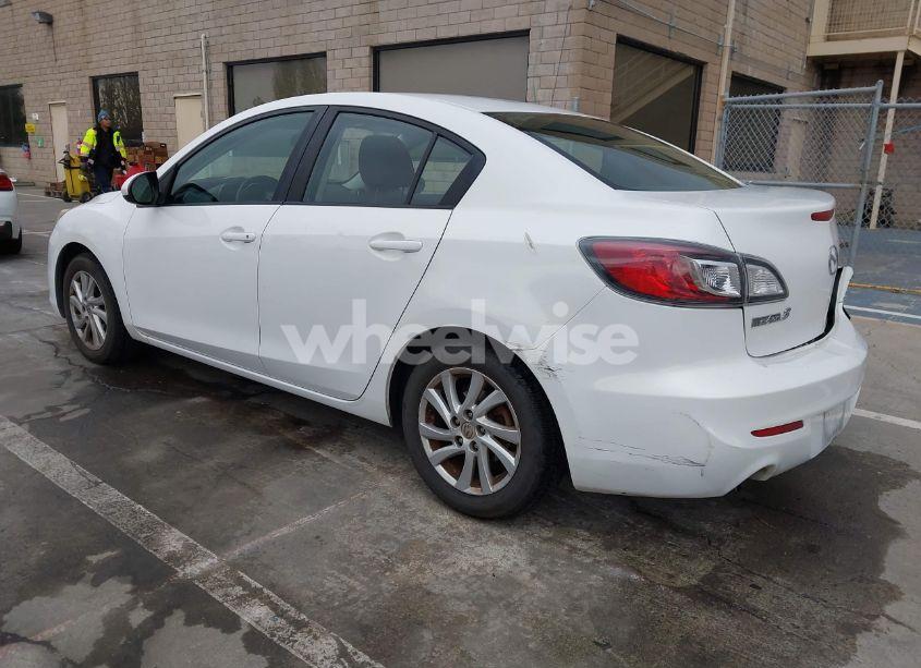 Photo 3 of 2012 Mazda Mazda3 I TOURING (VIN JM1BL1V82C1578362)