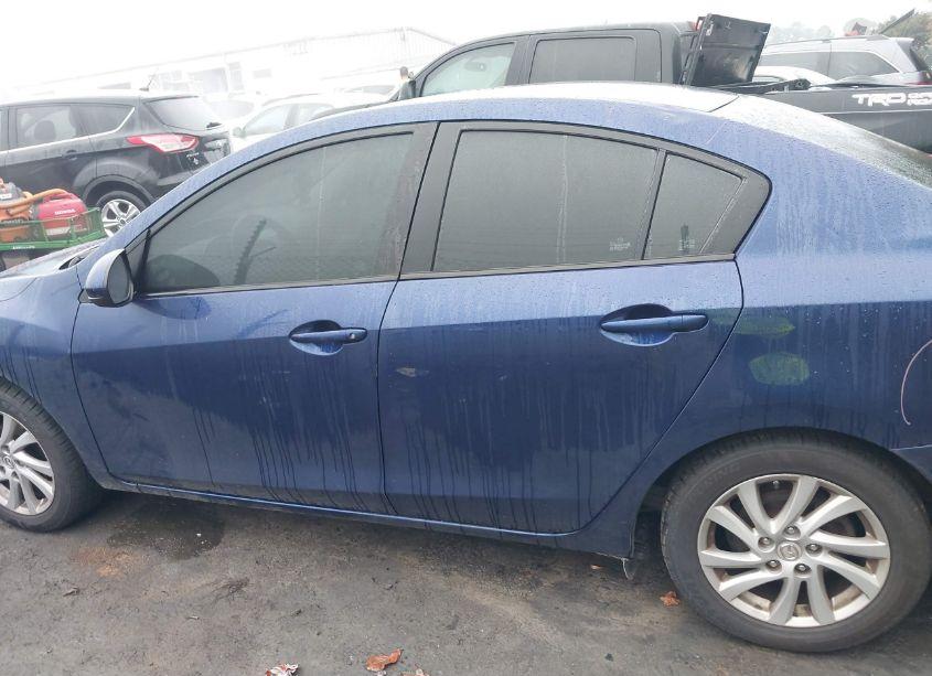 Photo 15 of 2012 Mazda Mazda3 (VIN JM1BL1V83C1612048)