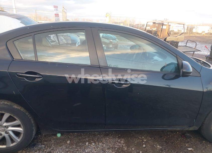 Photo 13 of 2012 Mazda Mazda3 I TOURING (VIN JM1BL1V86C1565176)
