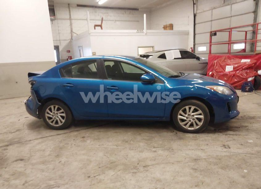 Photo 13 of 2012 Mazda Mazda3 I TOURING (VIN JM1BL1V86C1682076)