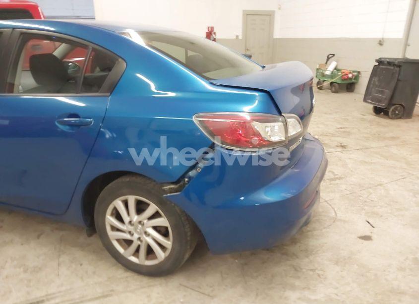 Photo 17 of 2012 Mazda Mazda3 I TOURING (VIN JM1BL1V86C1682076)