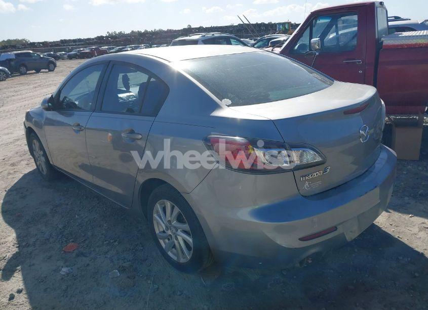 Photo 3 of 2012 Mazda Mazda3 I TOURING (VIN JM1BL1V89C1528039)