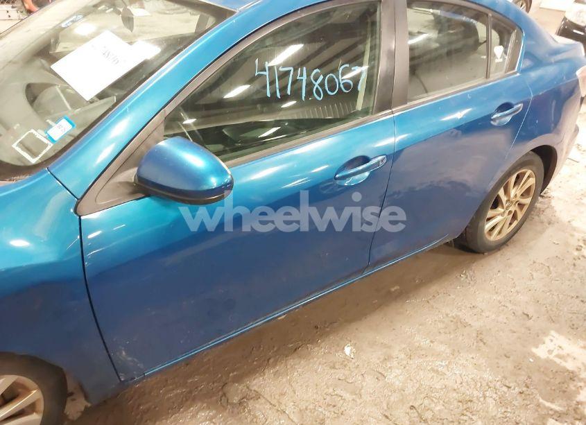 Photo 6 of 2012 Mazda Mazda3 I TOURING (VIN JM1BL1V89C1562661)