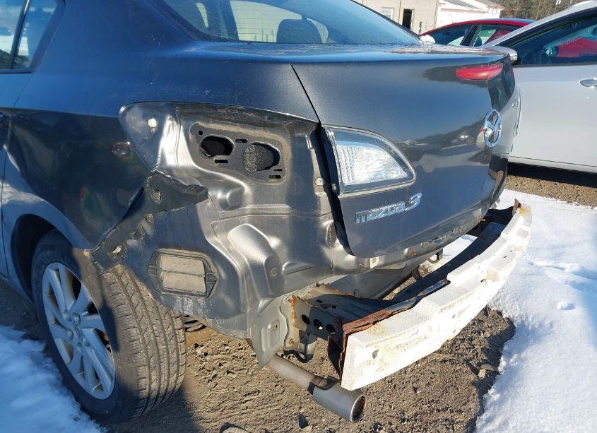 Photo 6 of 2012 Mazda Mazda3 (VIN JM1BL1V89C1652912)