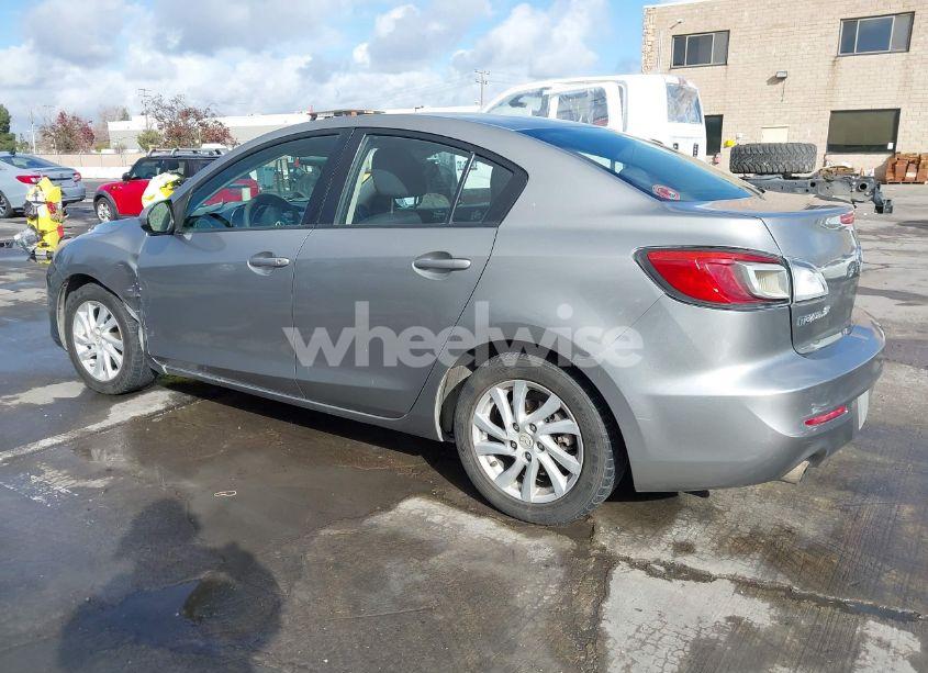 Photo 3 of 2012 Mazda Mazda3 I TOURING (VIN JM1BL1V89C1681097)