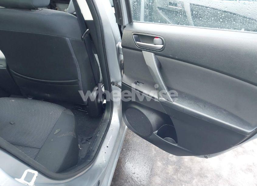 Photo 8 of 2012 Mazda Mazda3 I TOURING (VIN JM1BL1V8XC1650697)