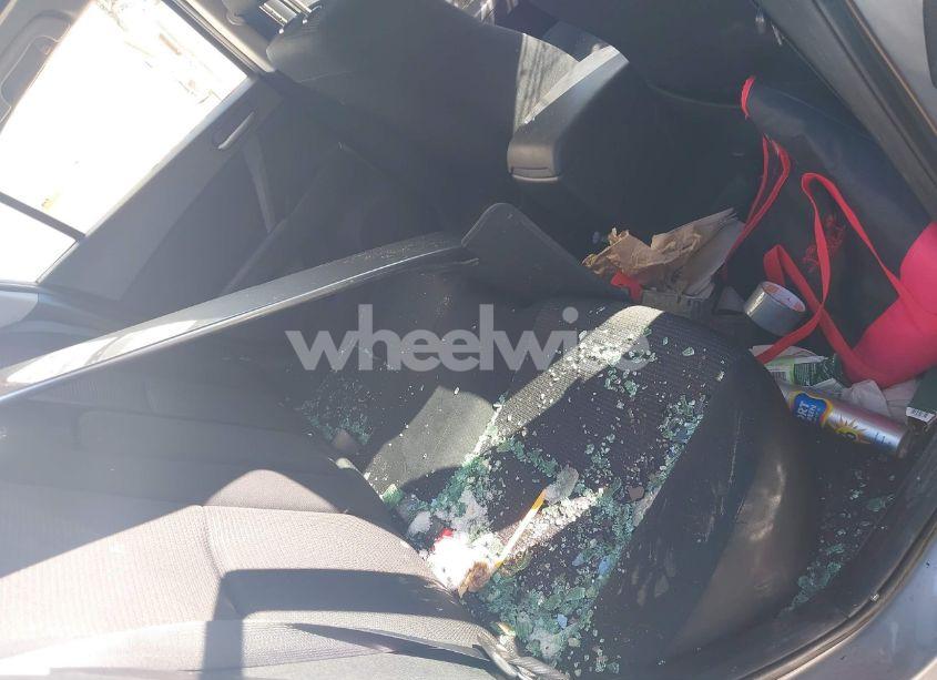 Photo 8 of 2012 Mazda Mazda3 I TOURING (VIN JM1BL1V8XC1684865)