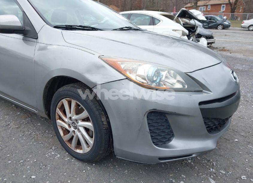 Photo 16 of 2013 Mazda Mazda3 I TOURING (VIN JM1BL1V8XD1709085)
