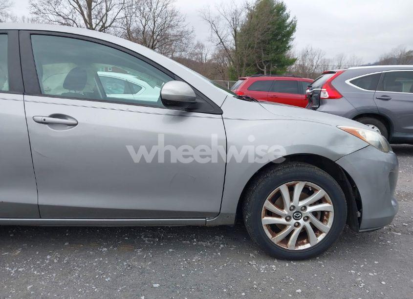 Photo 17 of 2013 Mazda Mazda3 I TOURING (VIN JM1BL1V8XD1709085)